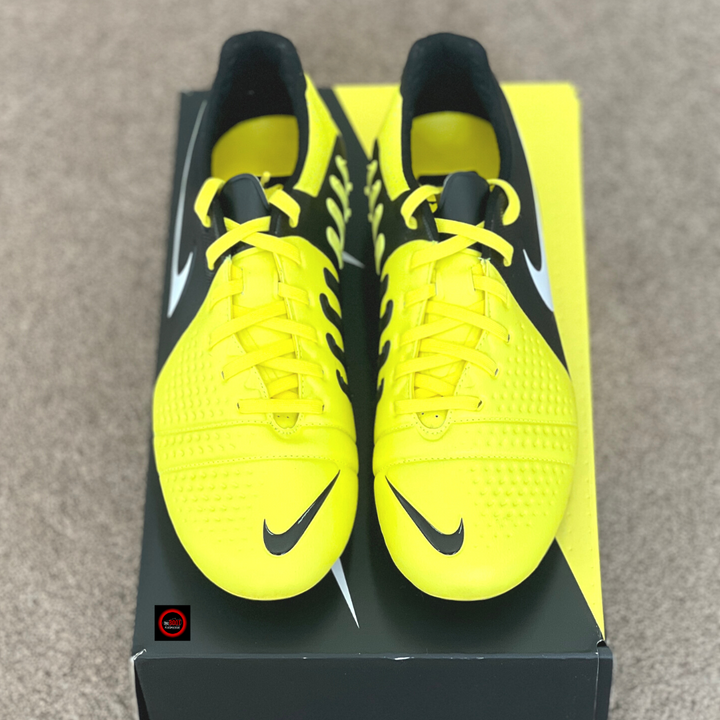 nike ctr 360 yellow
